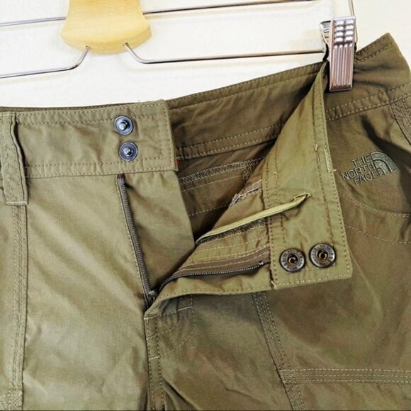 The North Face Taupe Olive Green Cargo Shorts - 4 - Picture 4 of 9